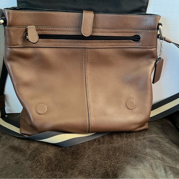 MCoach F28576 Brown Leather Messenger Bag - Adjustable Striped Strap - Picture 10 of 15